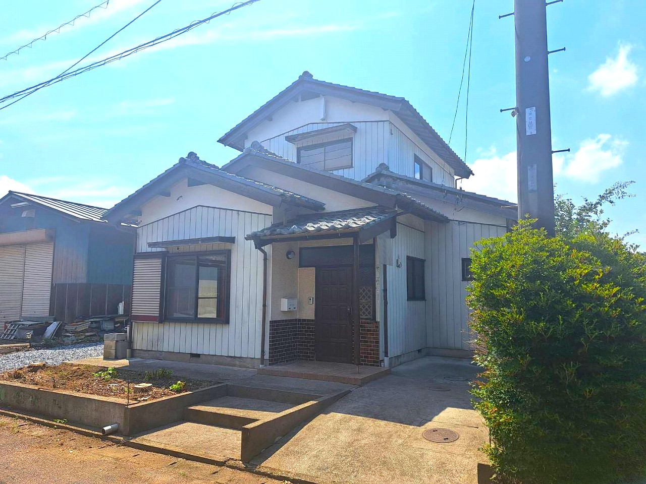 館林市⾚⽣⽥本町　【中古住宅】の画像