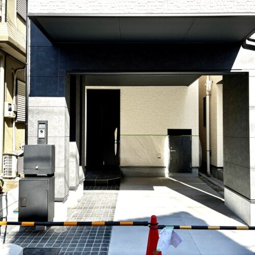 車庫奥に外部物置